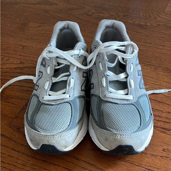 Excellent condition New Balance 990v5. - Picture 3 of 6